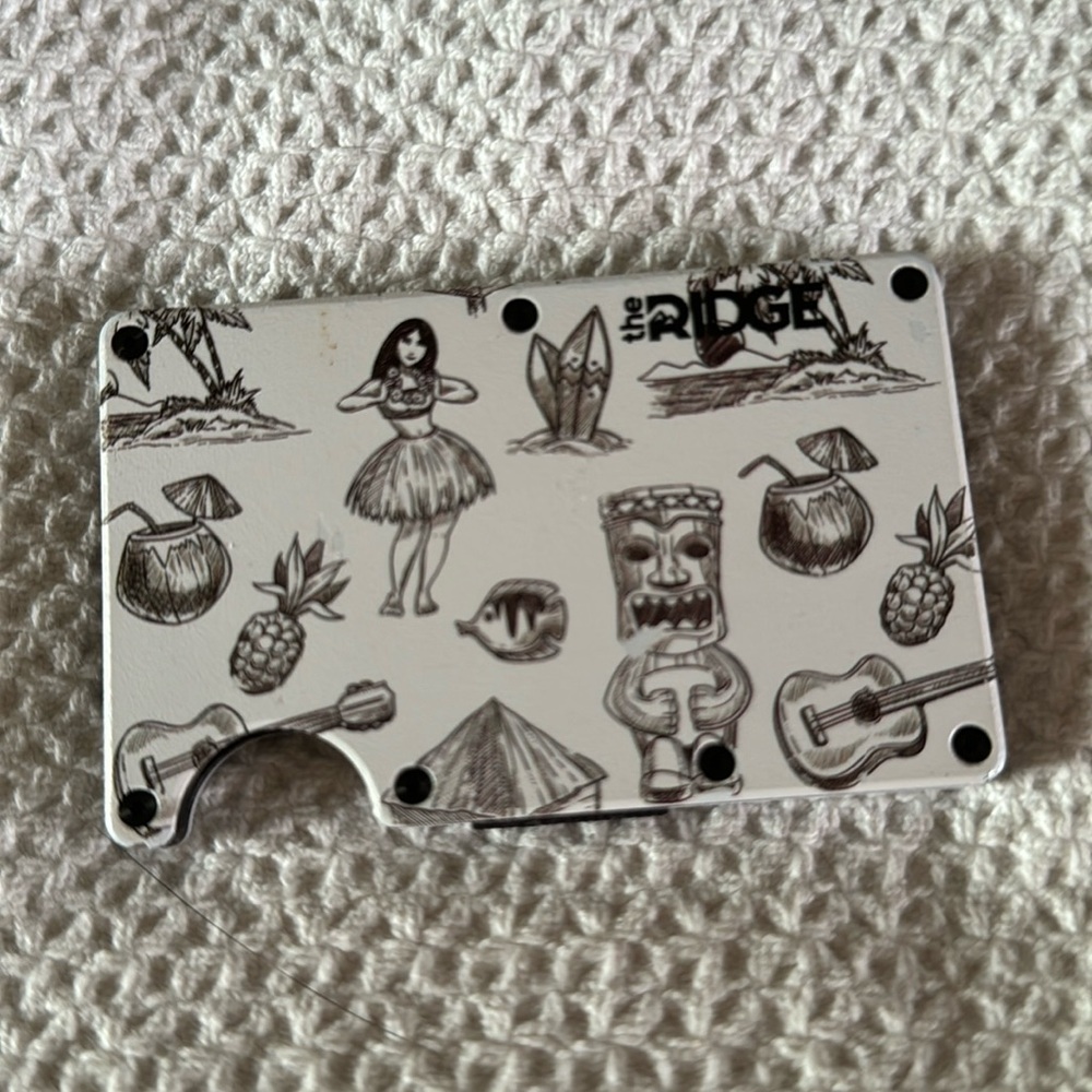 The Ridge wallet in Tiki design